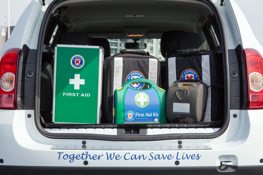 Багажник Dacia Duster St Andrew’s First Aid 2018 года  (UK) (фото 2 из 7)